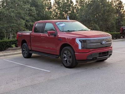 2024 Ford F-150 Lightning LARIAT