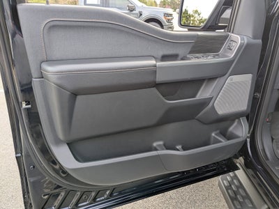 2025 Ford F-150 Lightning LARIAT