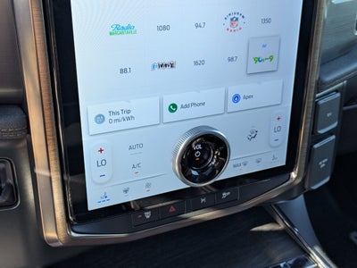 2025 Ford F-150 Lightning LARIAT