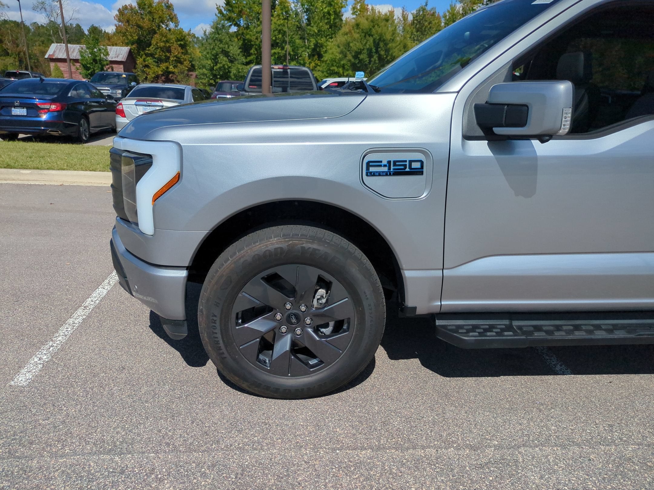 2025 Ford F-150 Lightning LARIAT