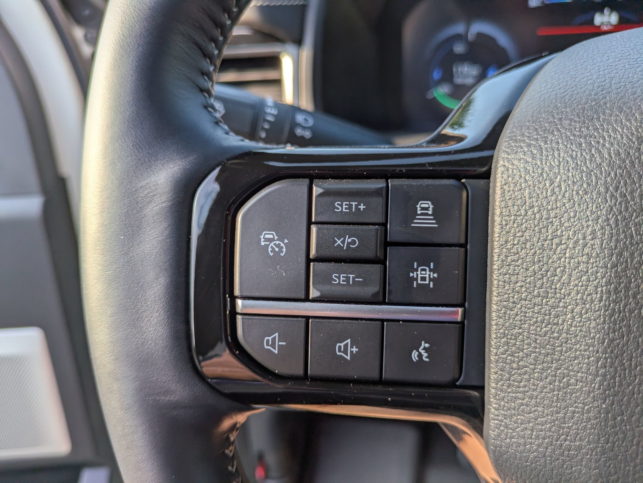2025 Ford F-150 Lightning Platinum