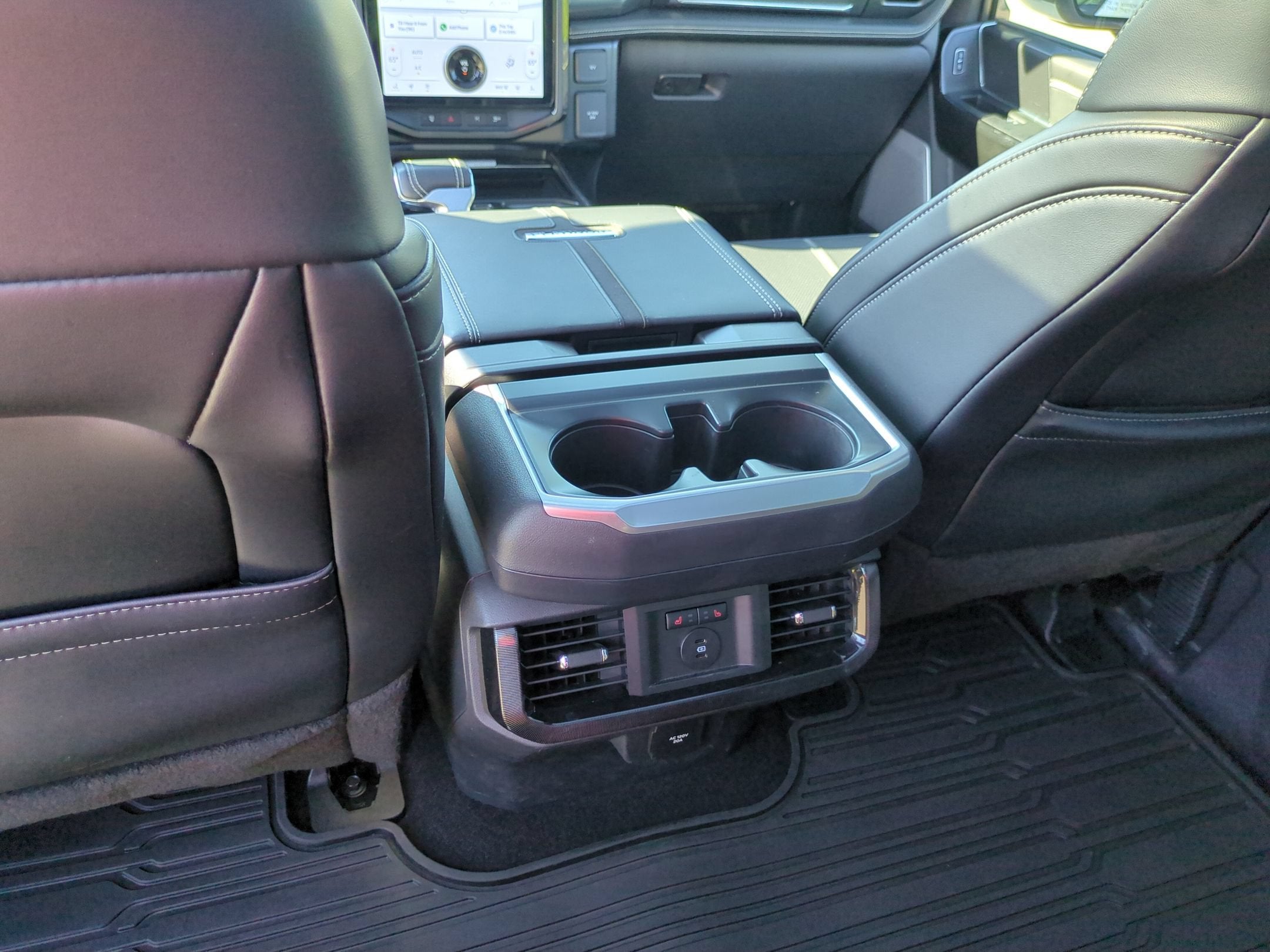2025 Ford F-150 Lightning Platinum