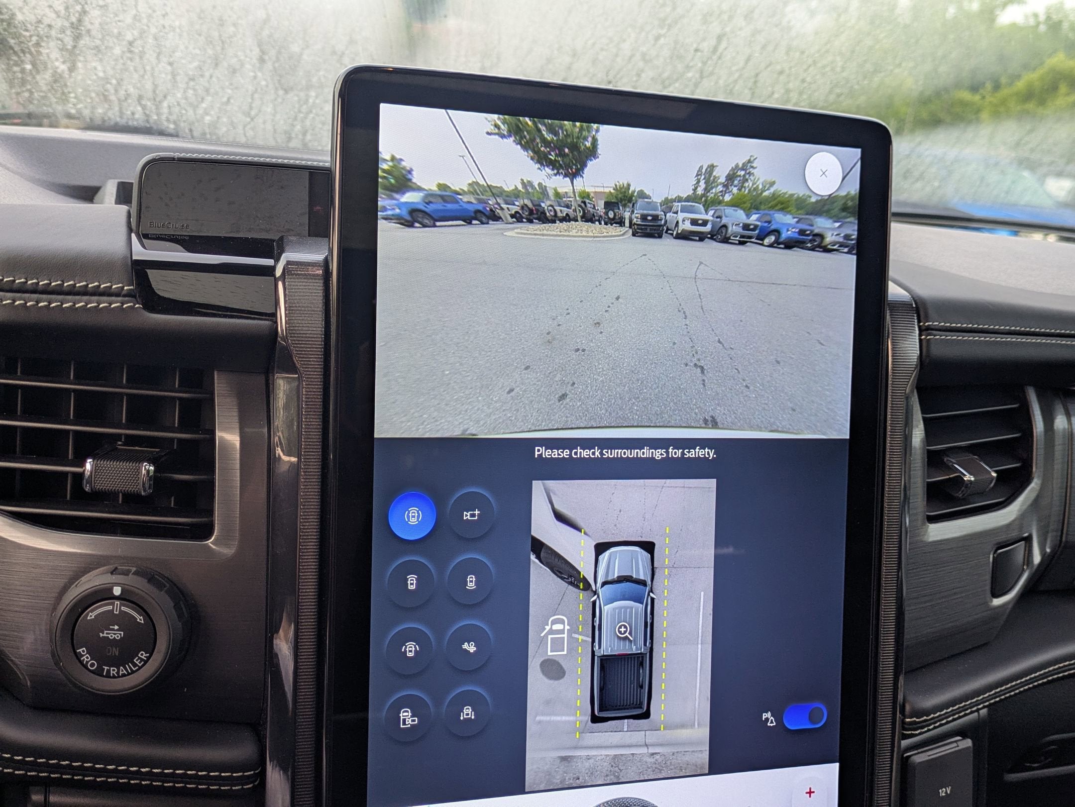 2025 Ford F-150 Lightning Platinum