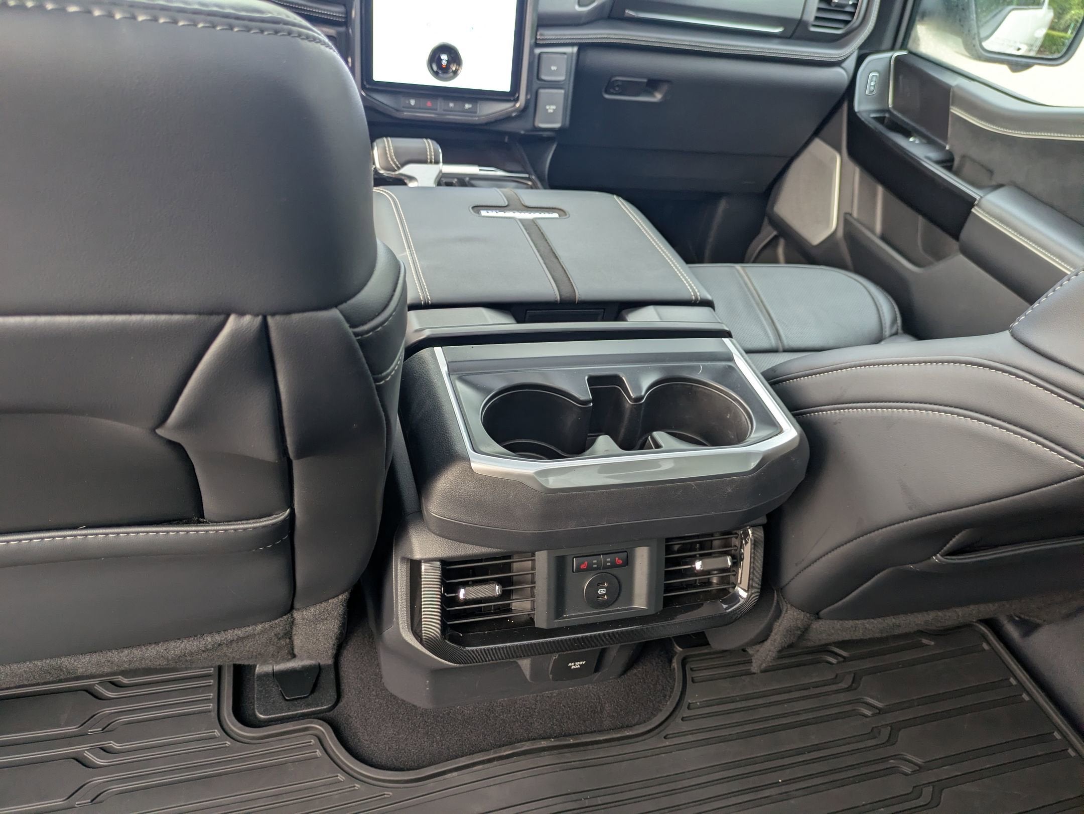 2025 Ford F-150 Lightning Platinum