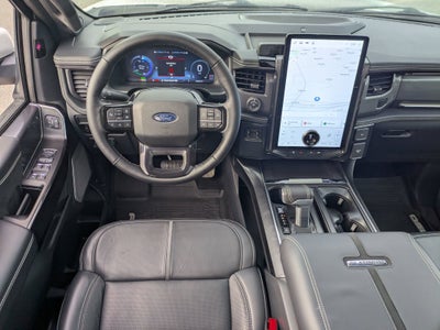 2025 Ford F-150 Lightning Platinum