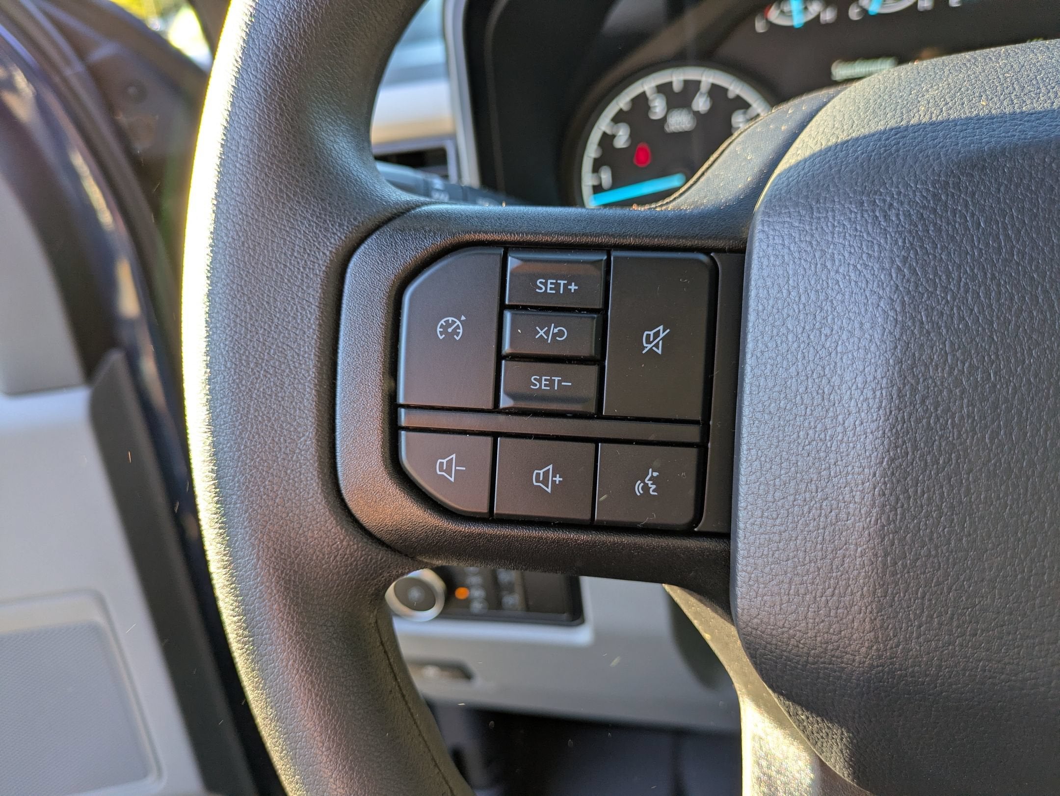 2027 Ford Super Duty F-250 SRW XLT