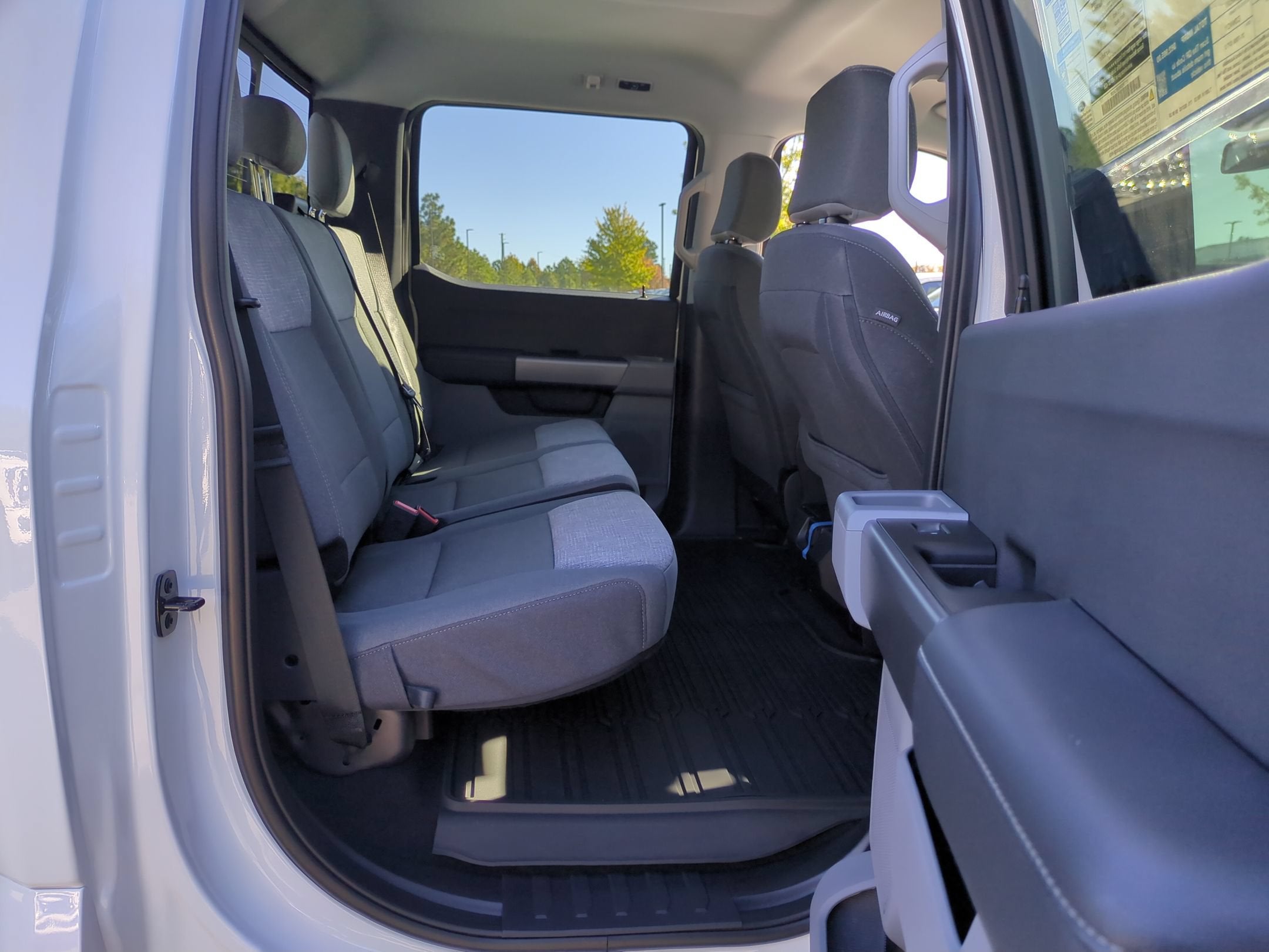 2027 Ford Super Duty F-250 SRW XLT