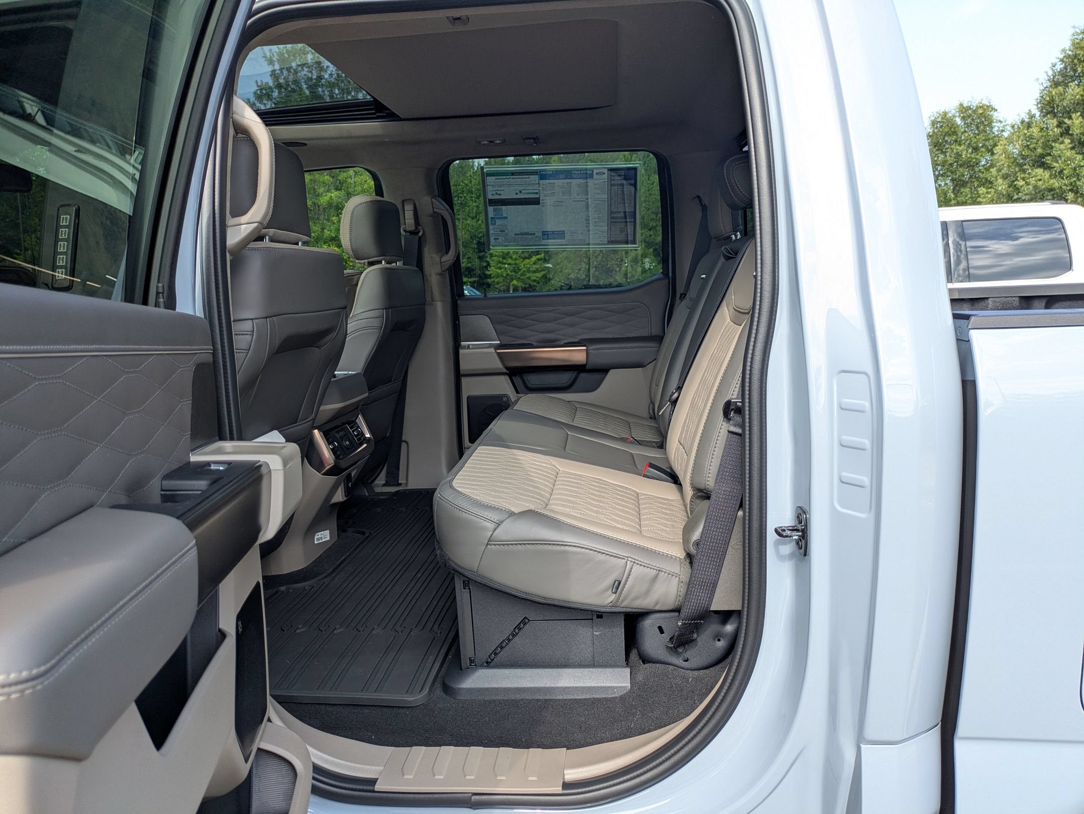2026 Ford Super Duty F-250 SRW Platinum