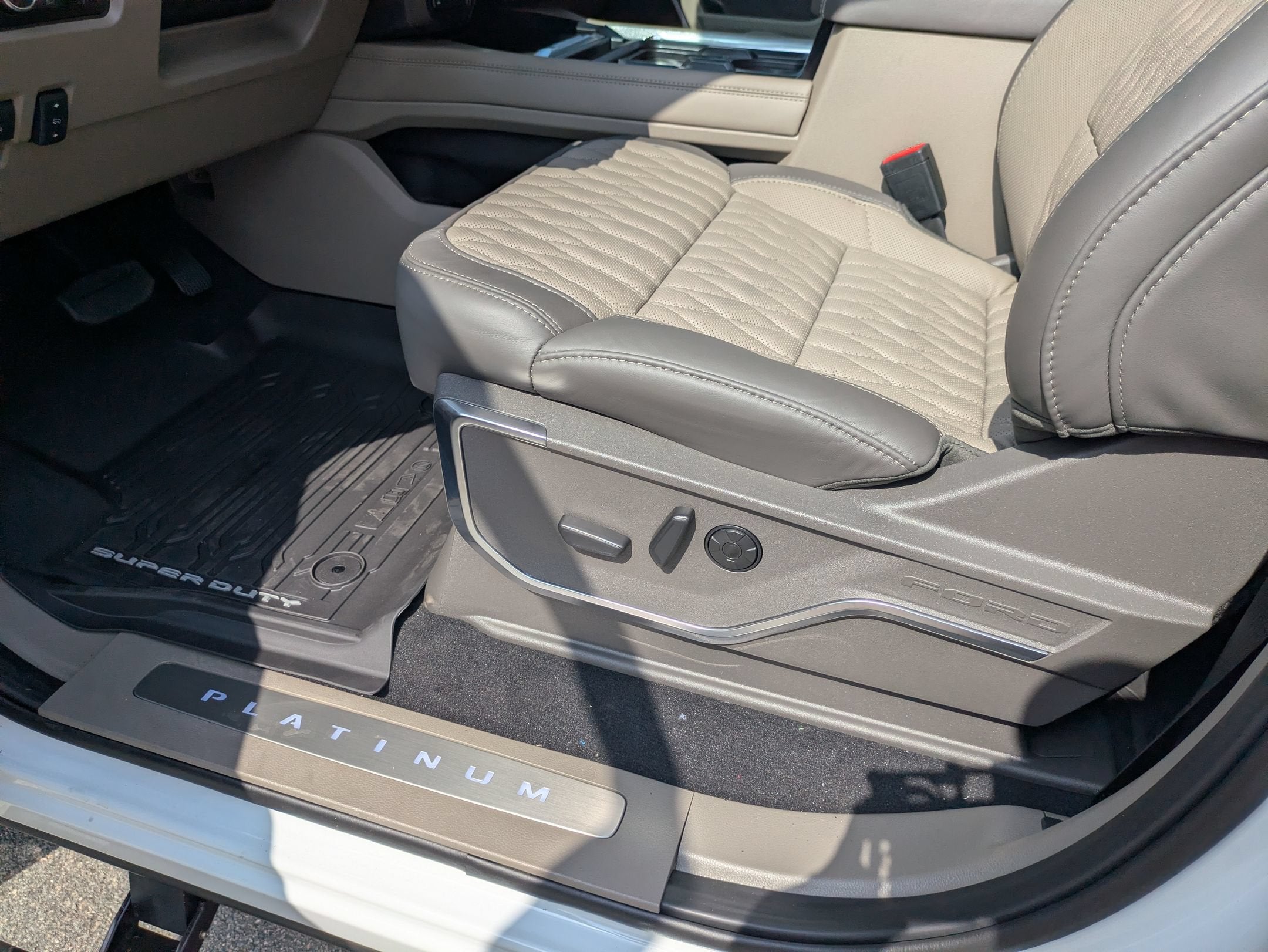 2026 Ford Super Duty F-250 SRW Platinum