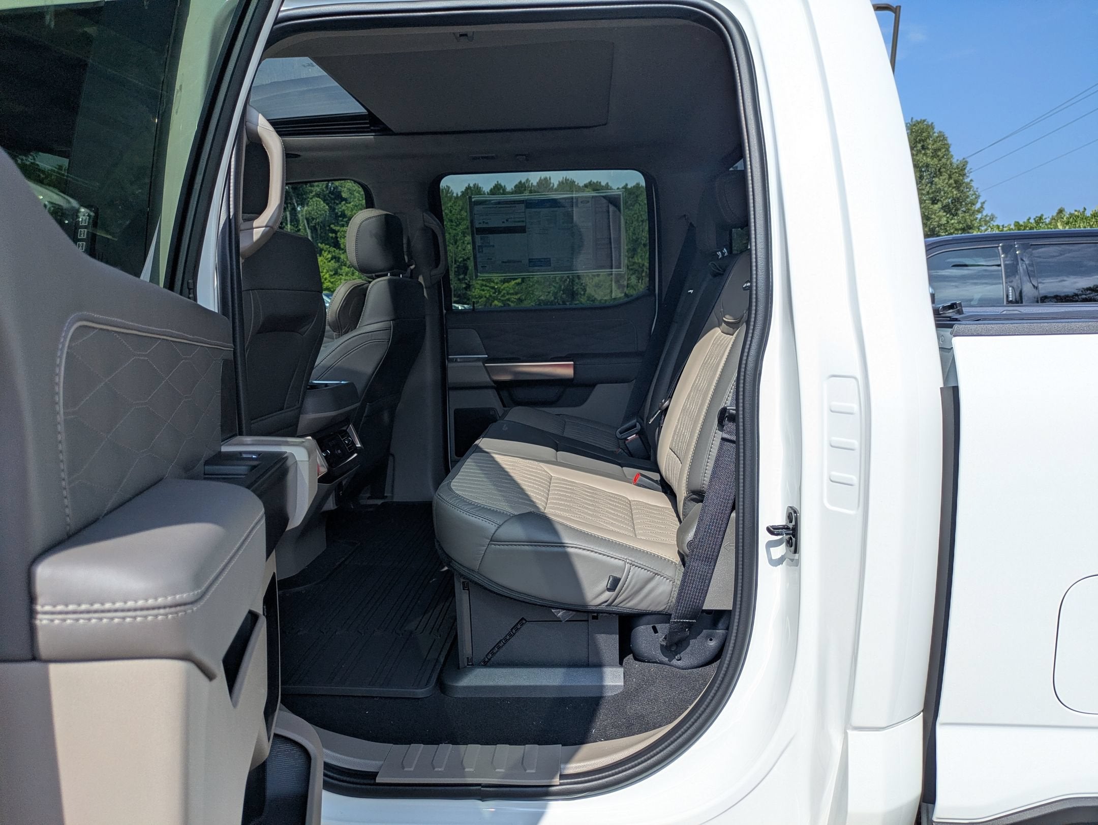 2026 Ford Super Duty F-250 SRW Platinum