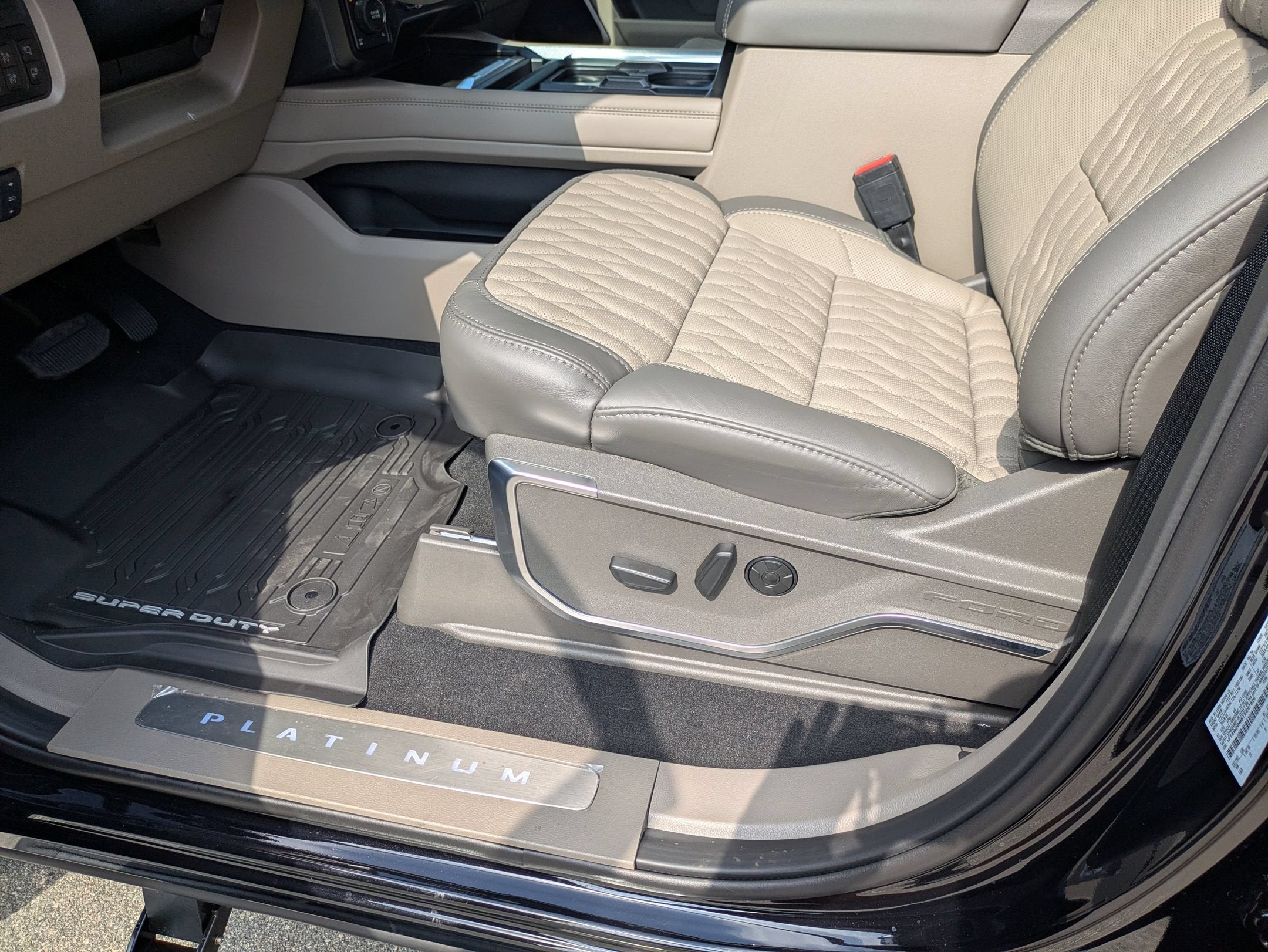 2026 Ford Super Duty F-250 SRW Platinum