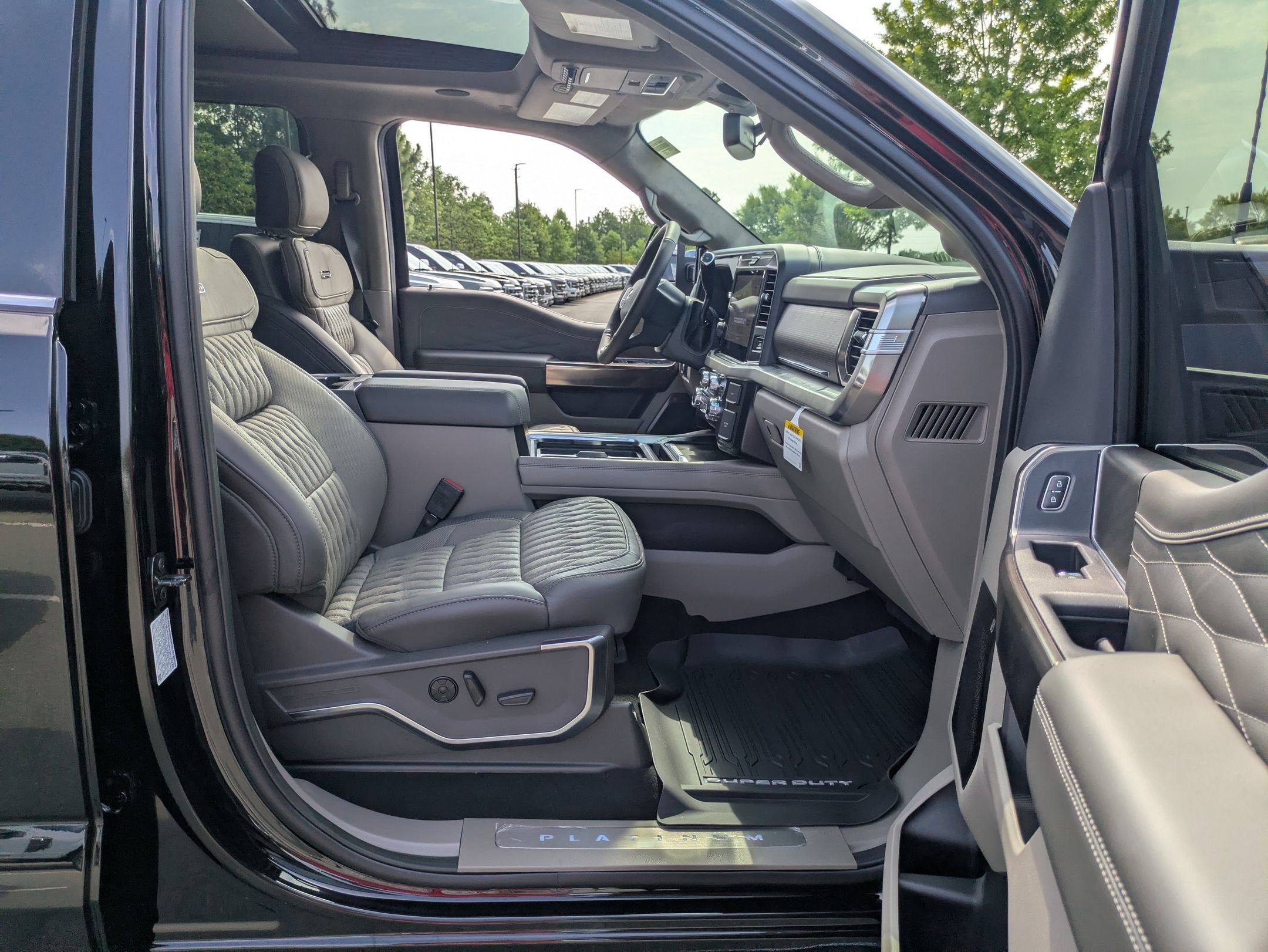 2026 Ford Super Duty F-250 SRW Platinum
