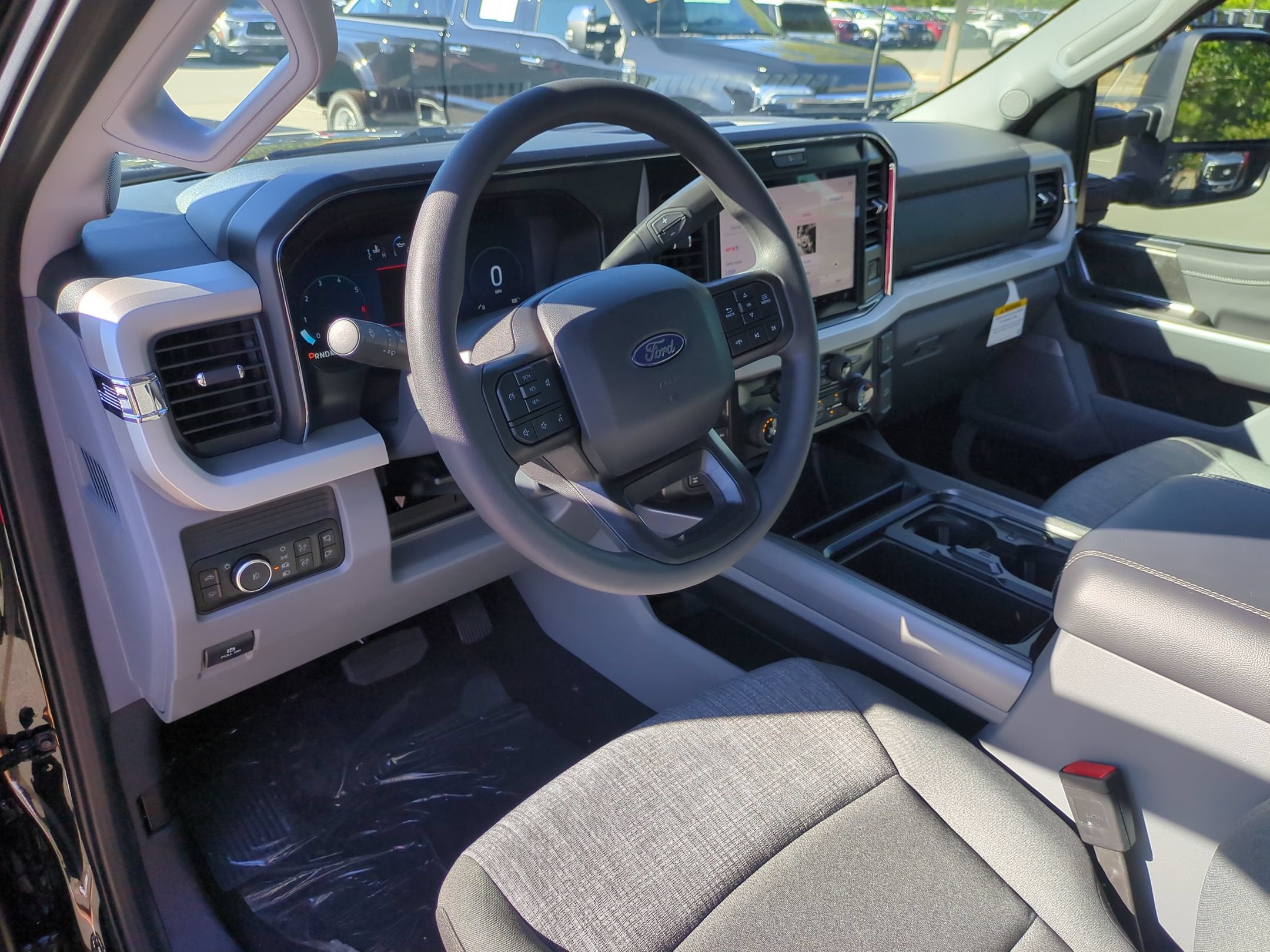 2027 Ford Super Duty F-250 SRW XLT