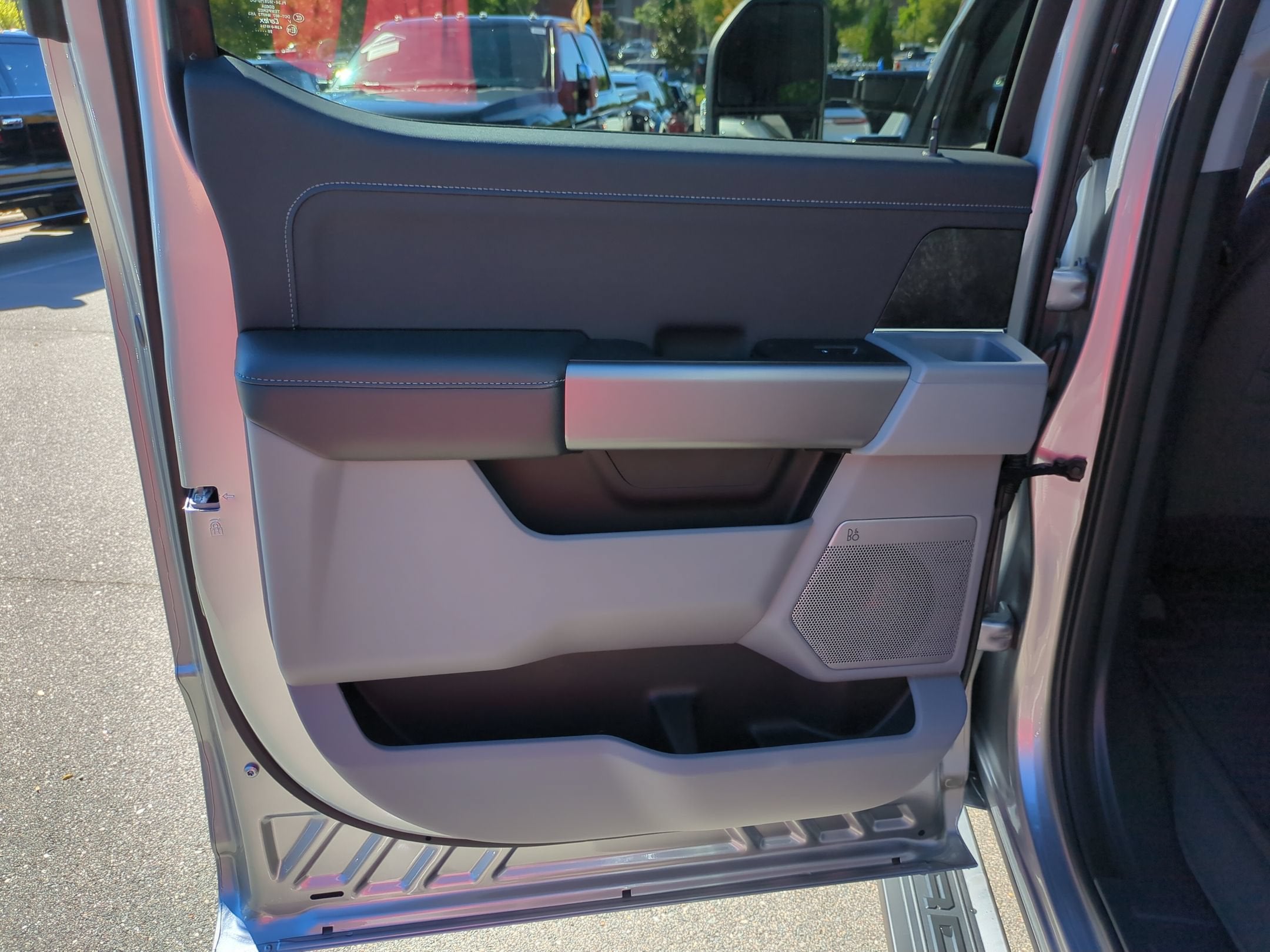 2027 Ford Super Duty F-250 SRW XLT