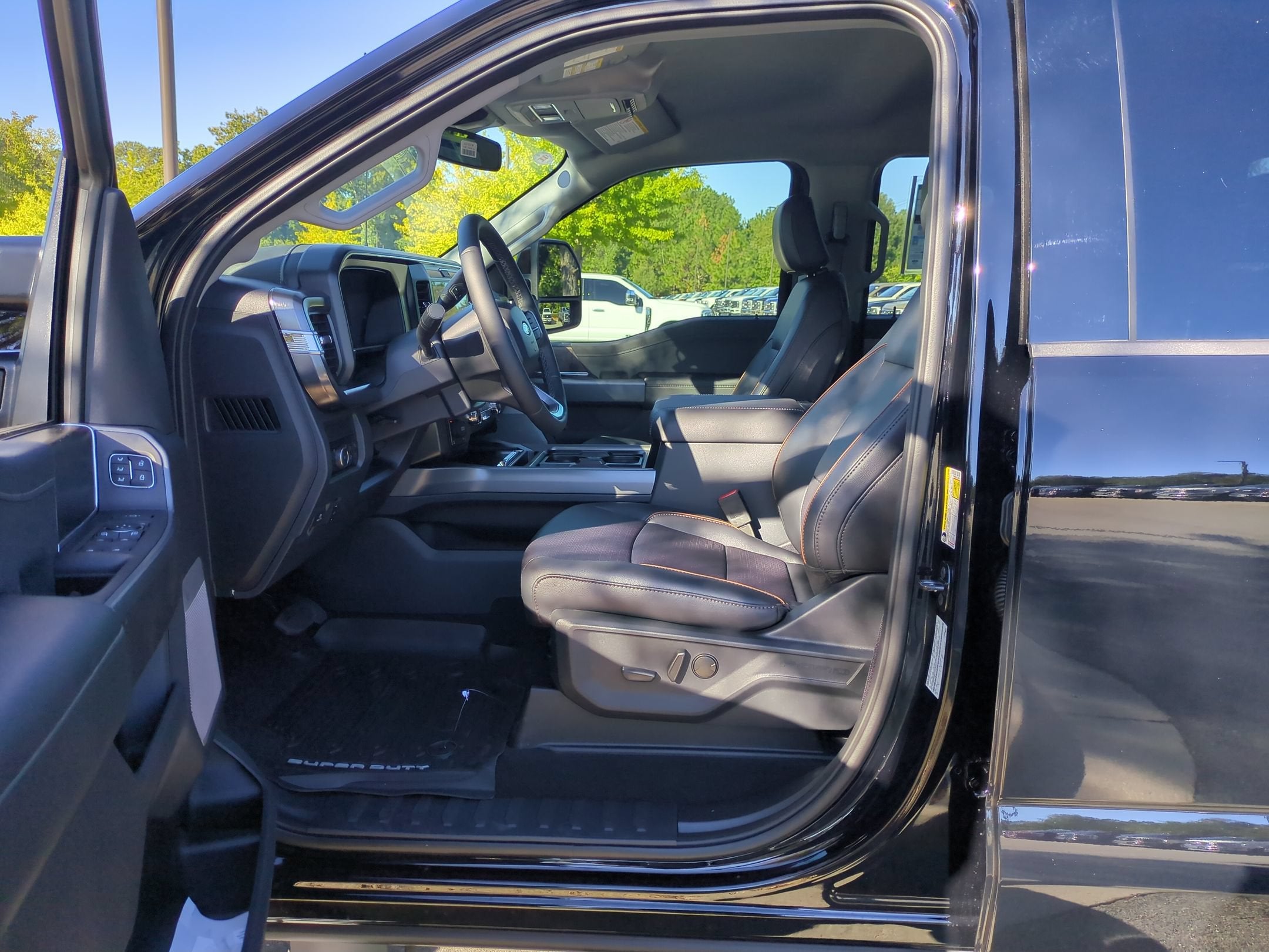 2027 Ford Super Duty F-250 SRW LARIAT