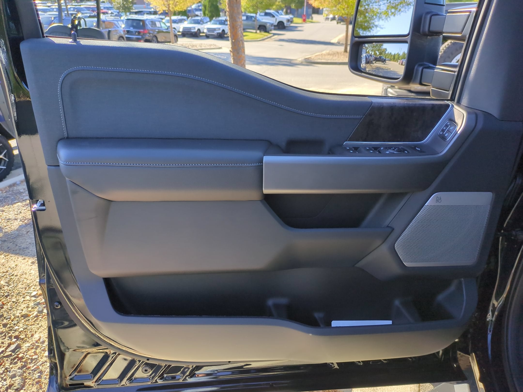 2027 Ford Super Duty F-250 SRW LARIAT