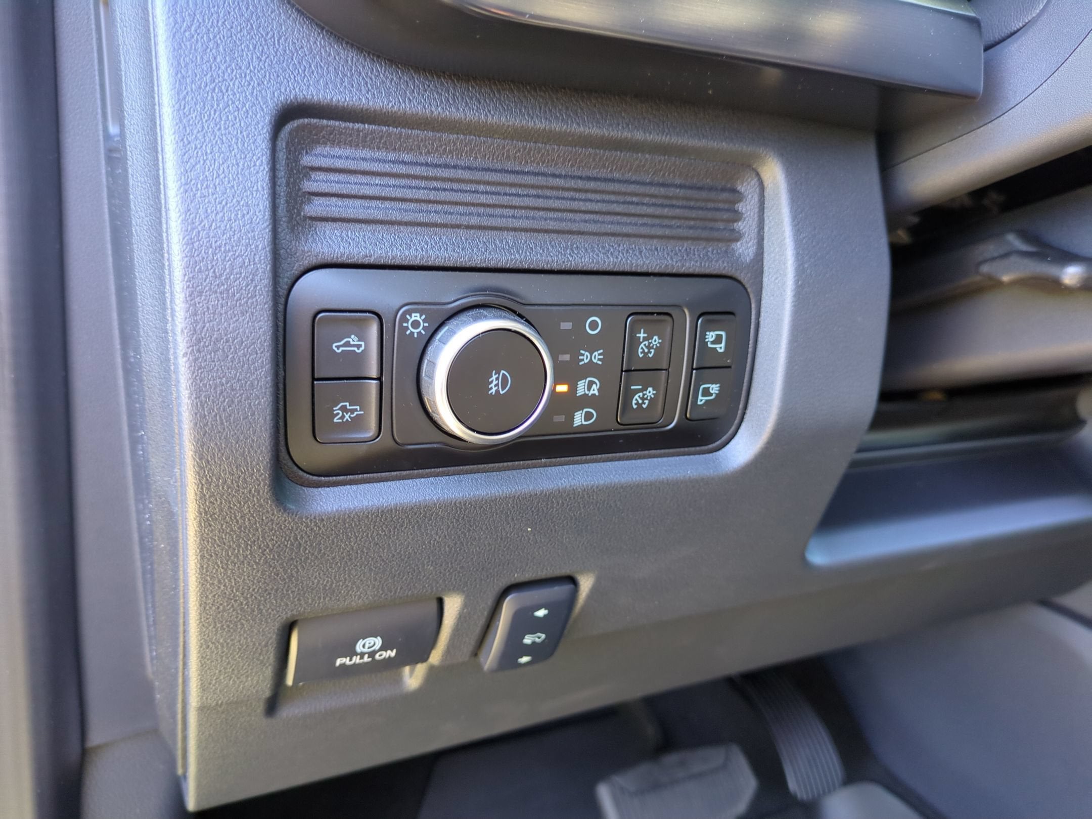 2027 Ford Super Duty F-250 SRW LARIAT