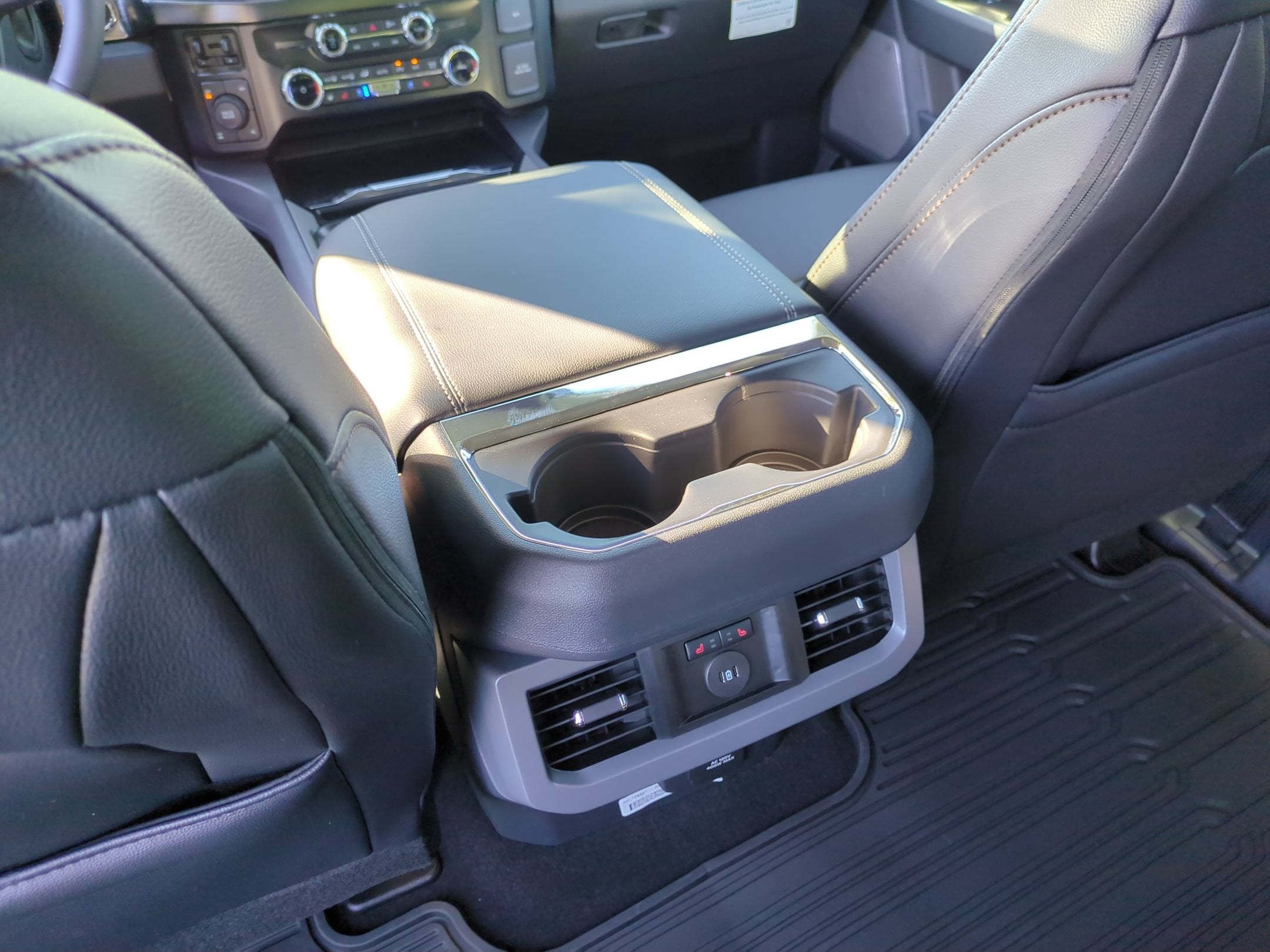 2027 Ford Super Duty F-250 SRW LARIAT