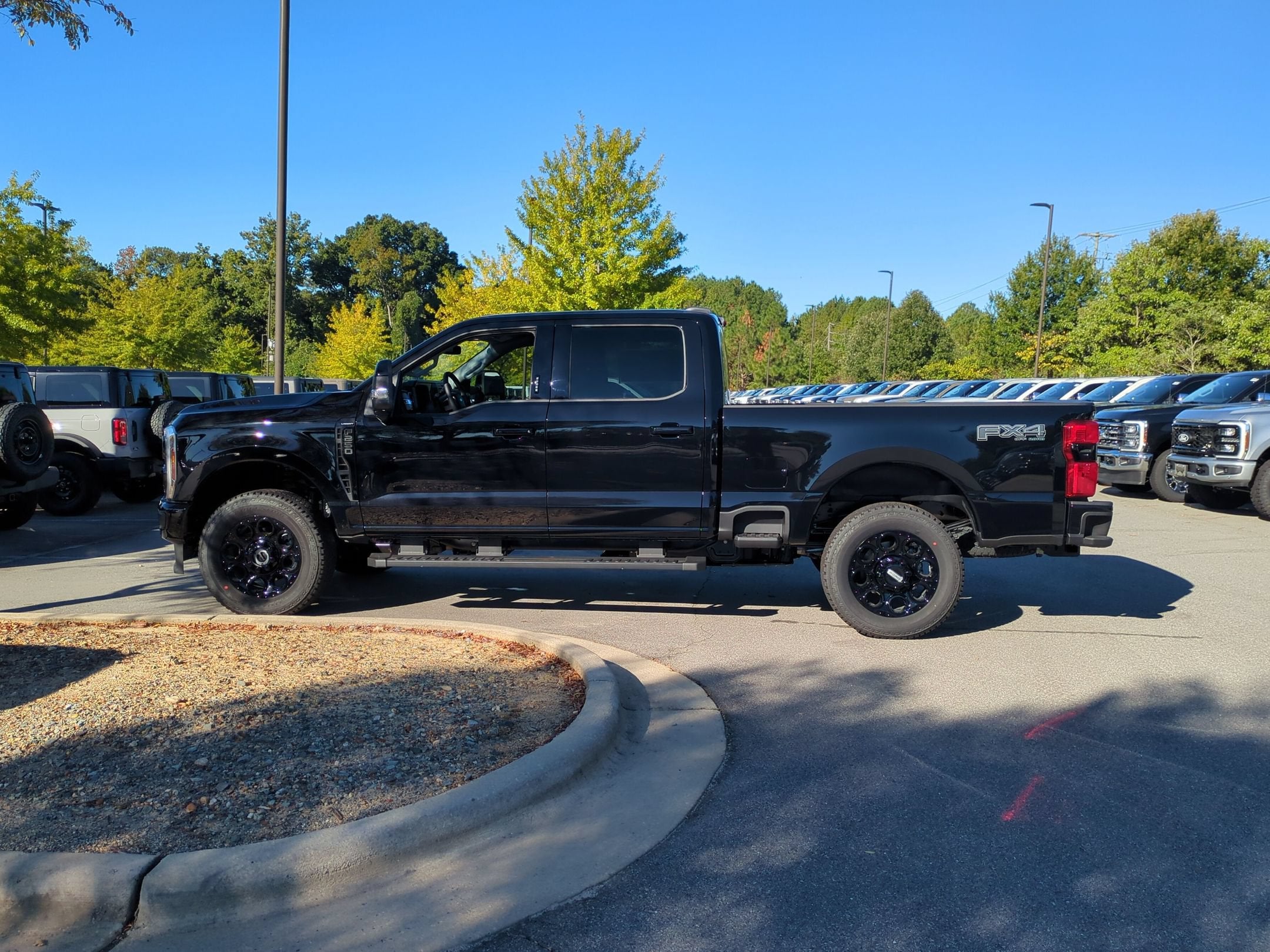 2027 Ford Super Duty F-250 SRW LARIAT