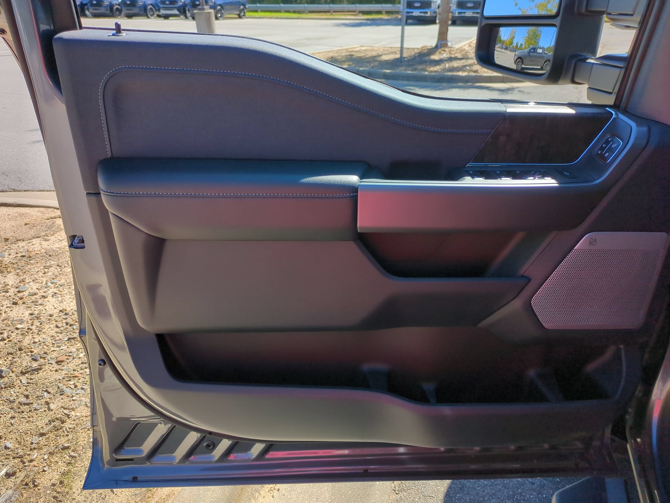 2027 Ford Super Duty F-250 SRW LARIAT