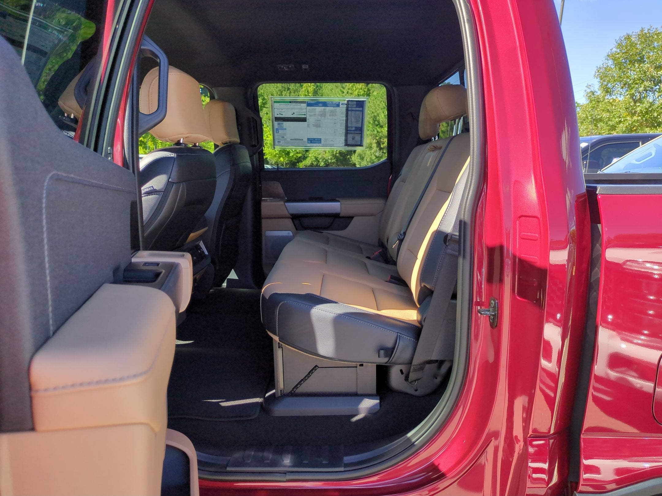 2027 Ford Super Duty F-250 SRW LARIAT