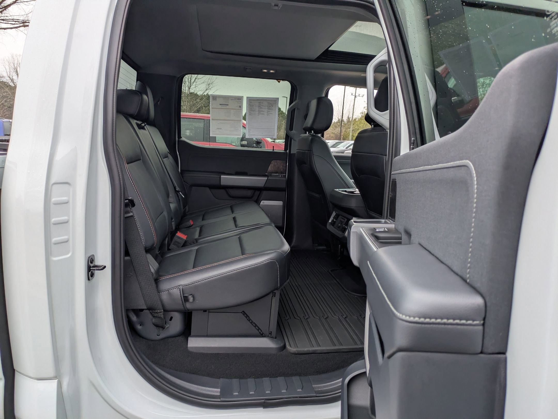 2024 Ford Super Duty F-250 SRW LARIAT