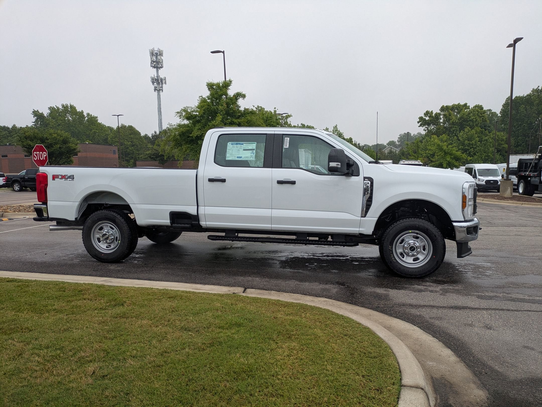 2026 Ford Super Duty F-350 SRW XL