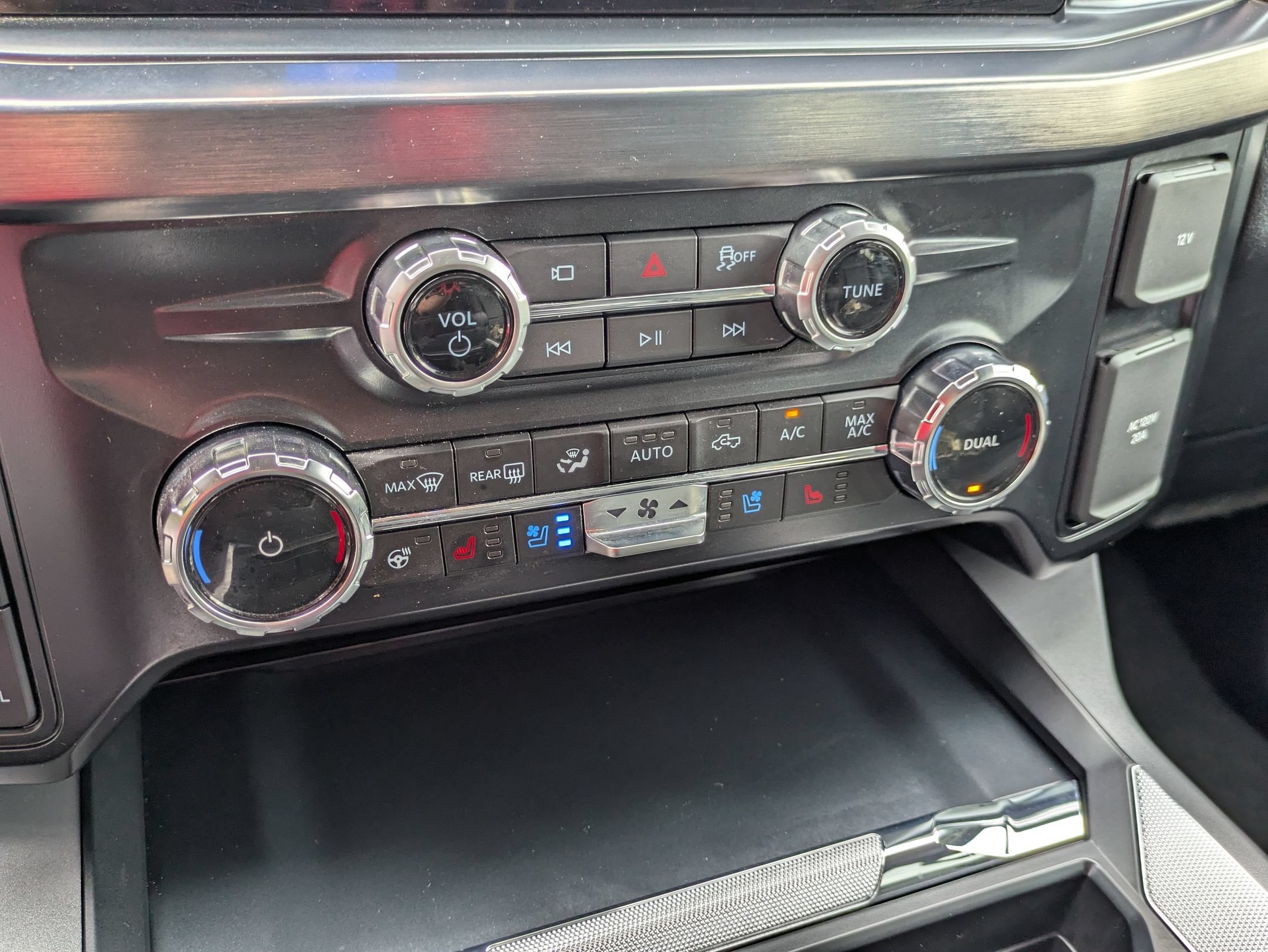 2025 Ford Super Duty F-350 SRW LARIAT