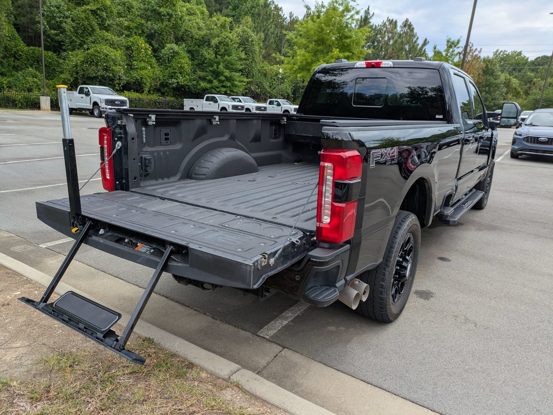 2025 Ford Super Duty F-350 SRW LARIAT