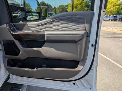 2026 Ford Super Duty F-350 SRW Platinum
