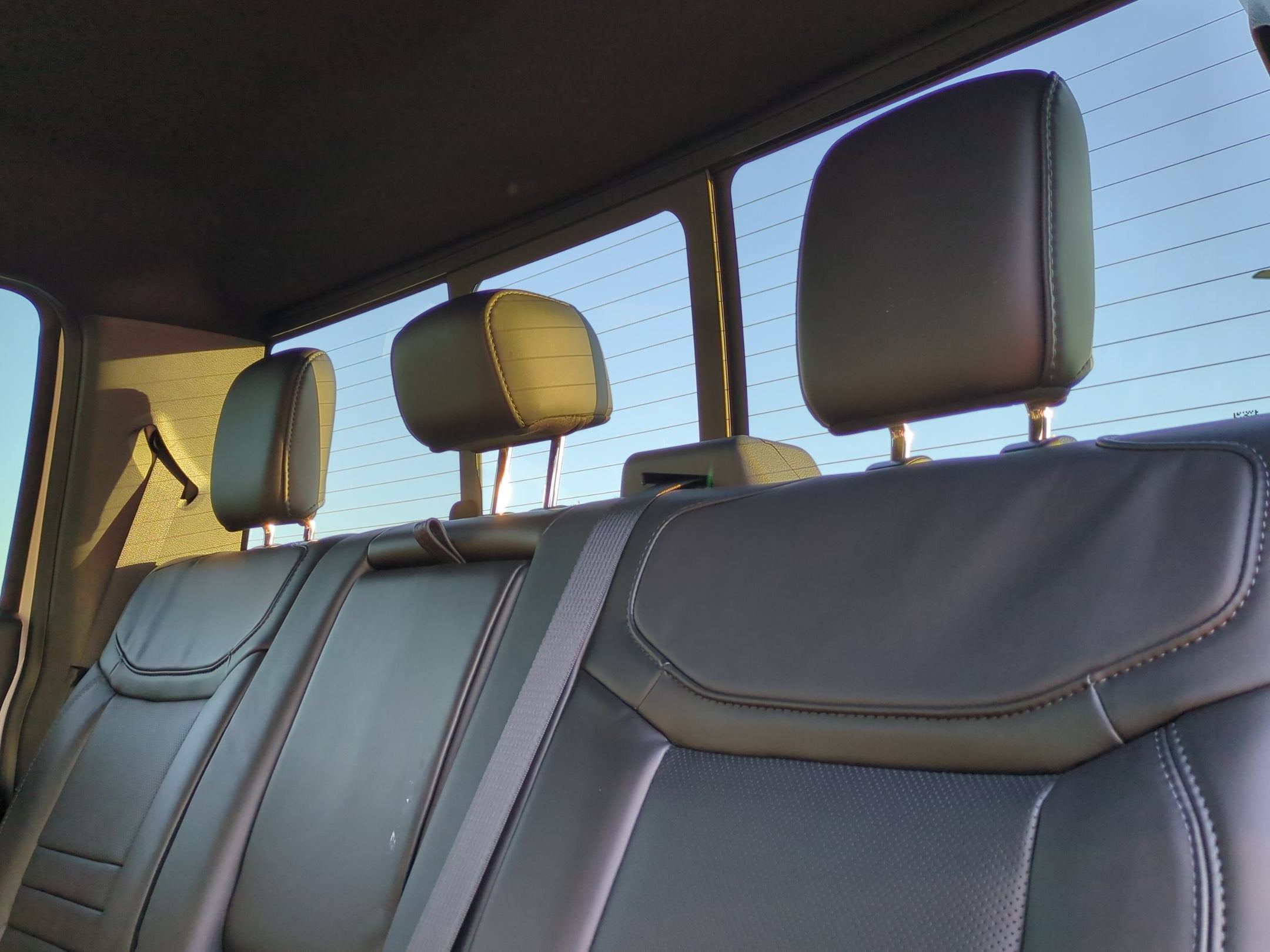 2027 Ford Super Duty F-350 SRW Platinum