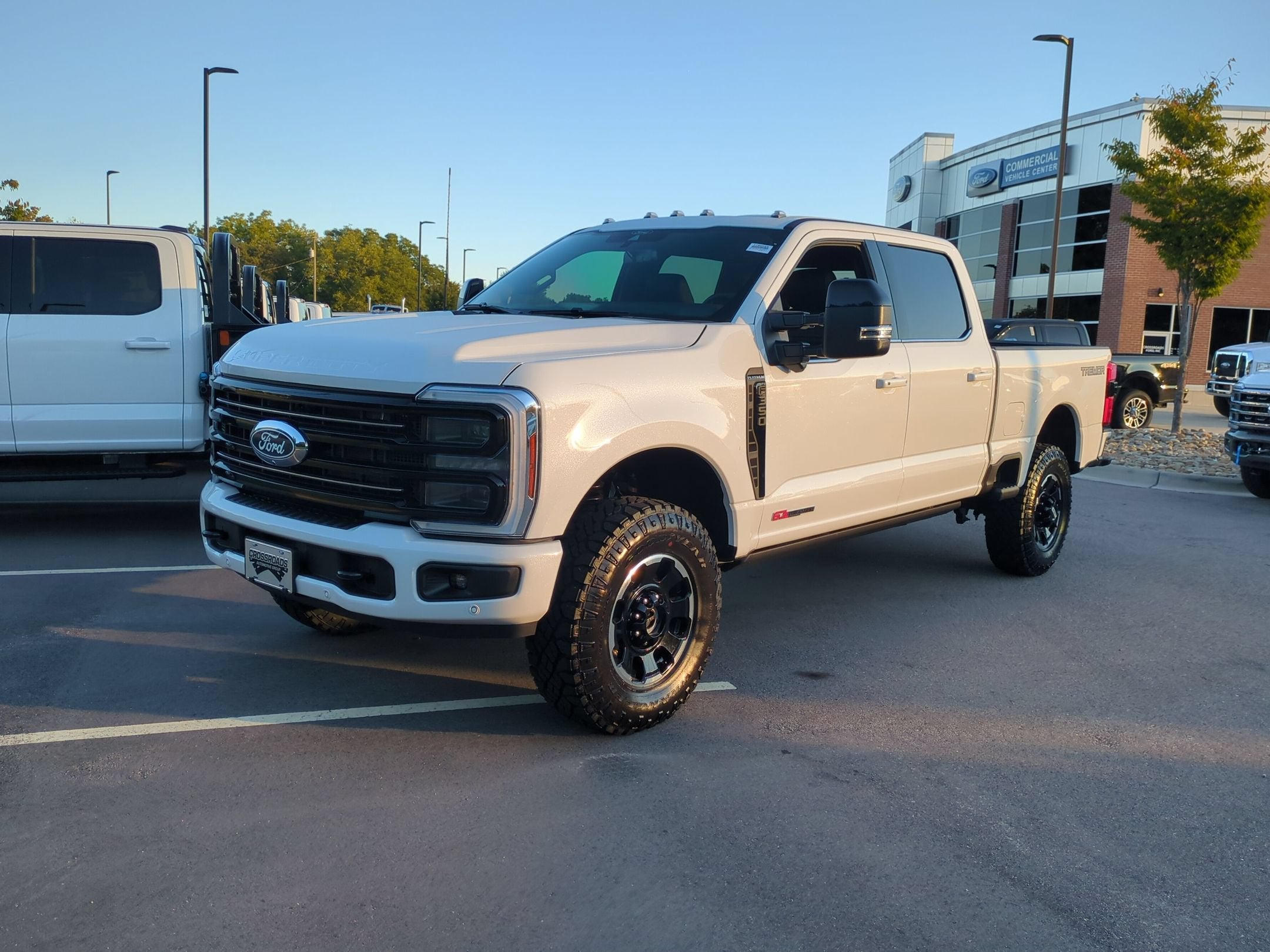 2027 Ford Super Duty F-350 SRW Platinum