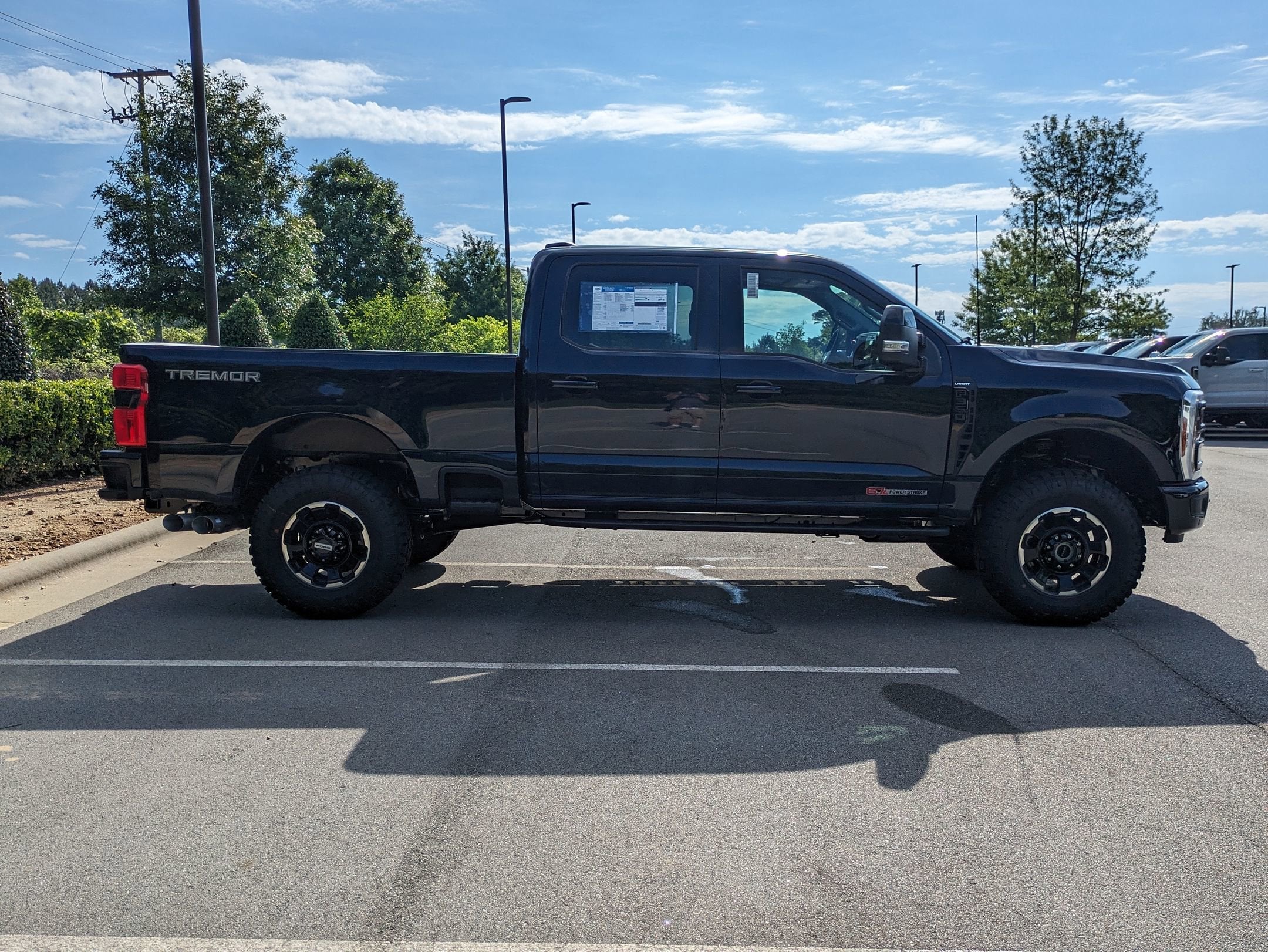 2025 Ford Super Duty F-350 SRW LARIAT