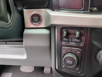 2027 Ford Super Duty F-350 SRW XLT