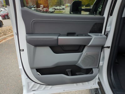 2027 Ford Super Duty F-350 SRW XLT