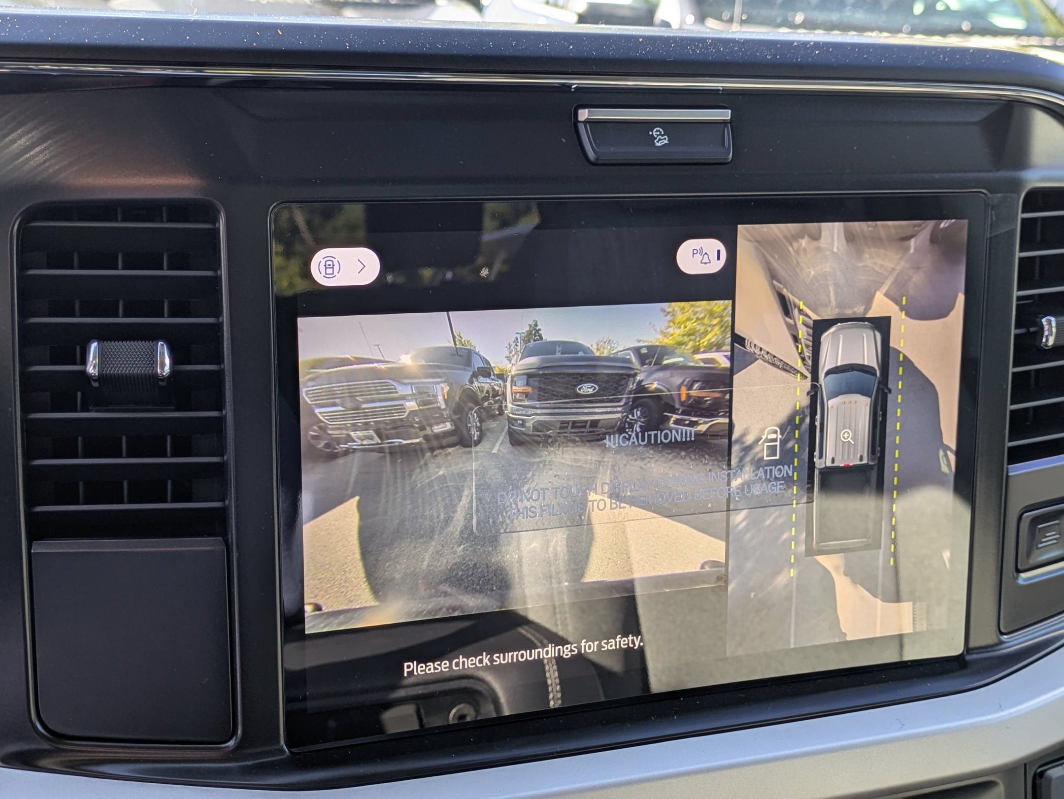 2027 Ford Super Duty F-350 SRW XLT