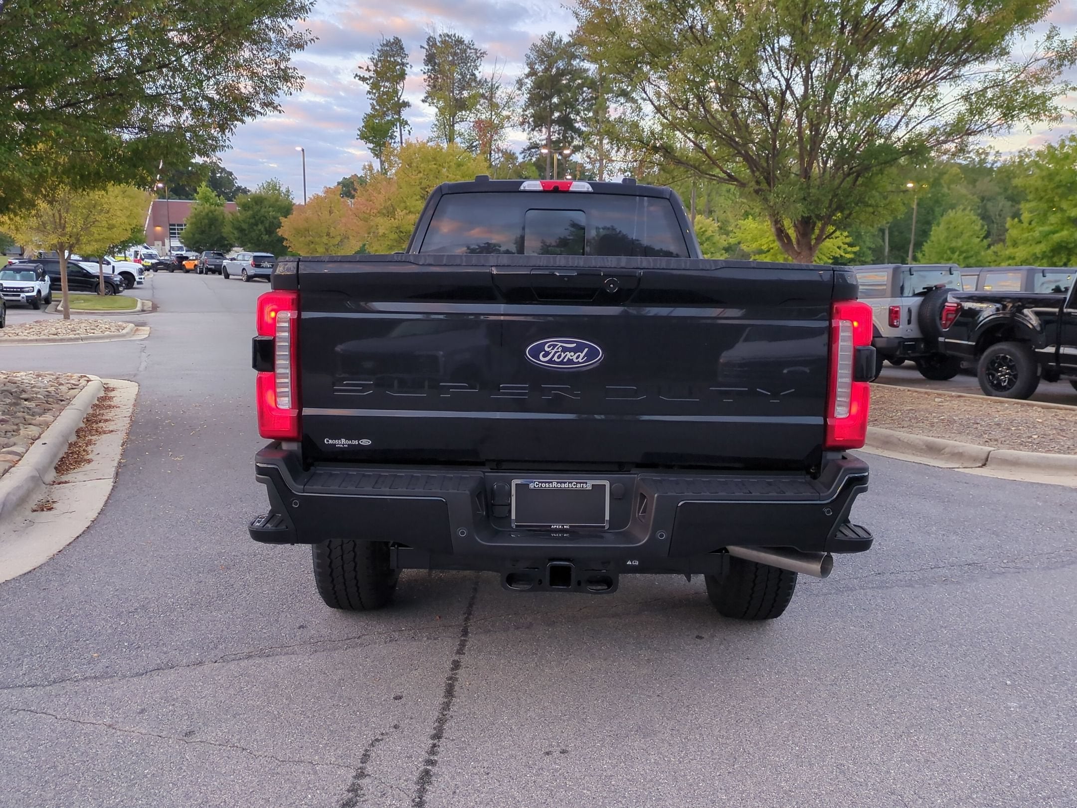 2027 Ford Super Duty F-350 SRW XLT
