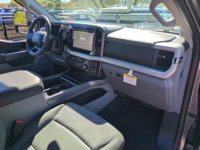 2027 Ford Super Duty F-350 SRW XLT