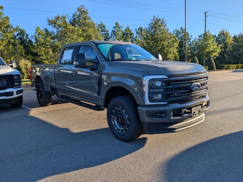 2027 Ford Super Duty F-350 SRW XLT