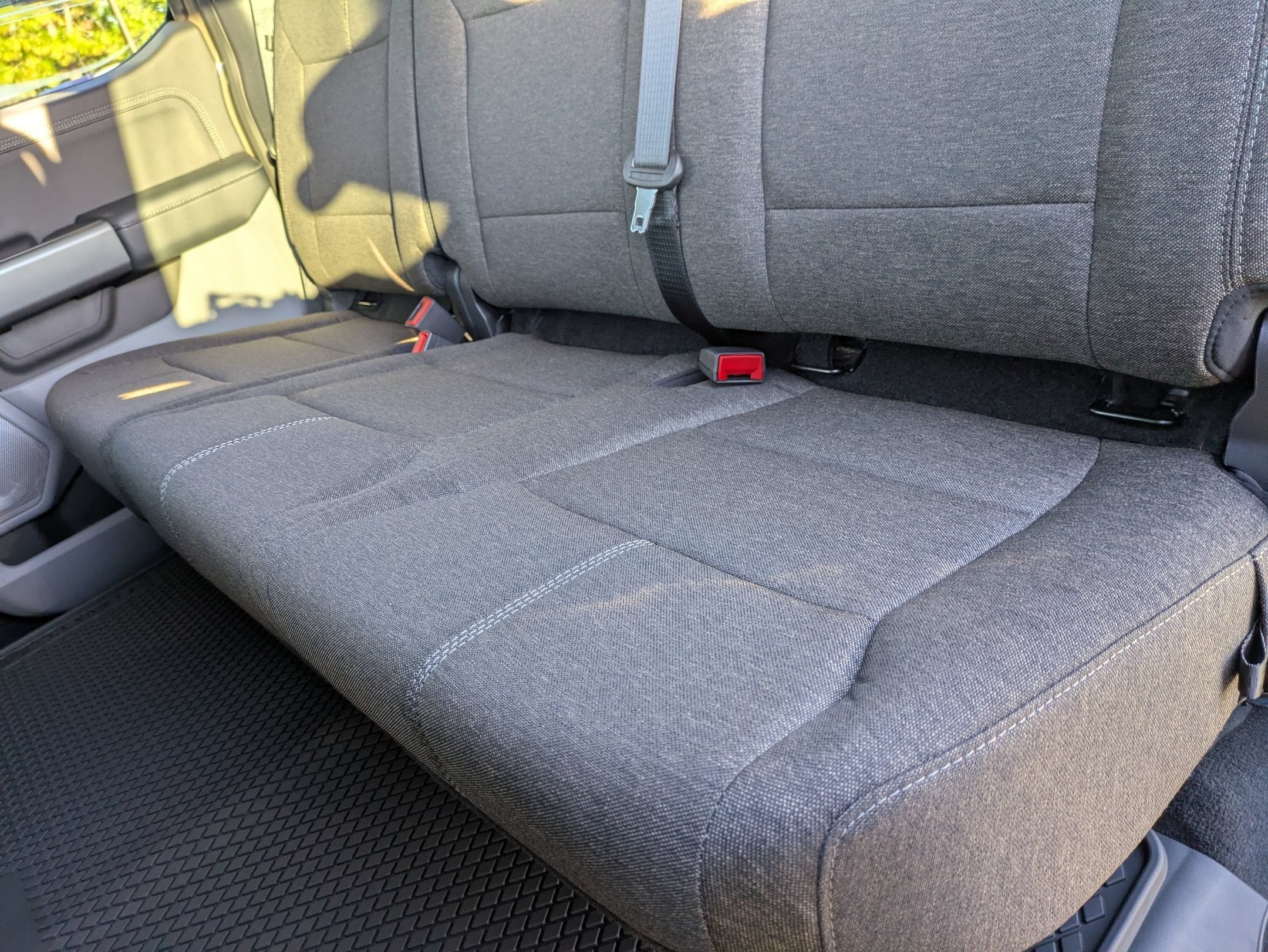2027 Ford Super Duty F-350 SRW XLT