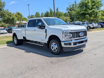 2026 Ford Super Duty F-350 DRW LARIAT