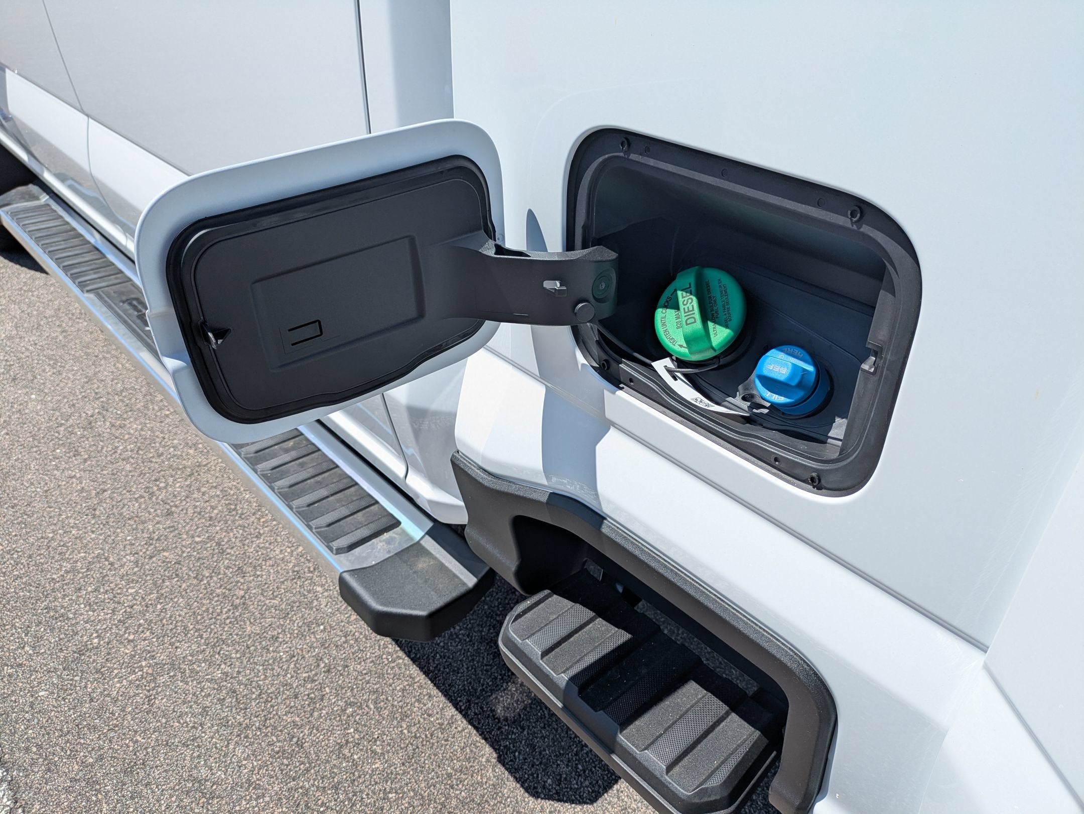 2026 Ford Super Duty F-350 DRW LARIAT