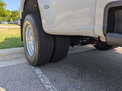 2026 Ford Super Duty F-350 DRW LARIAT