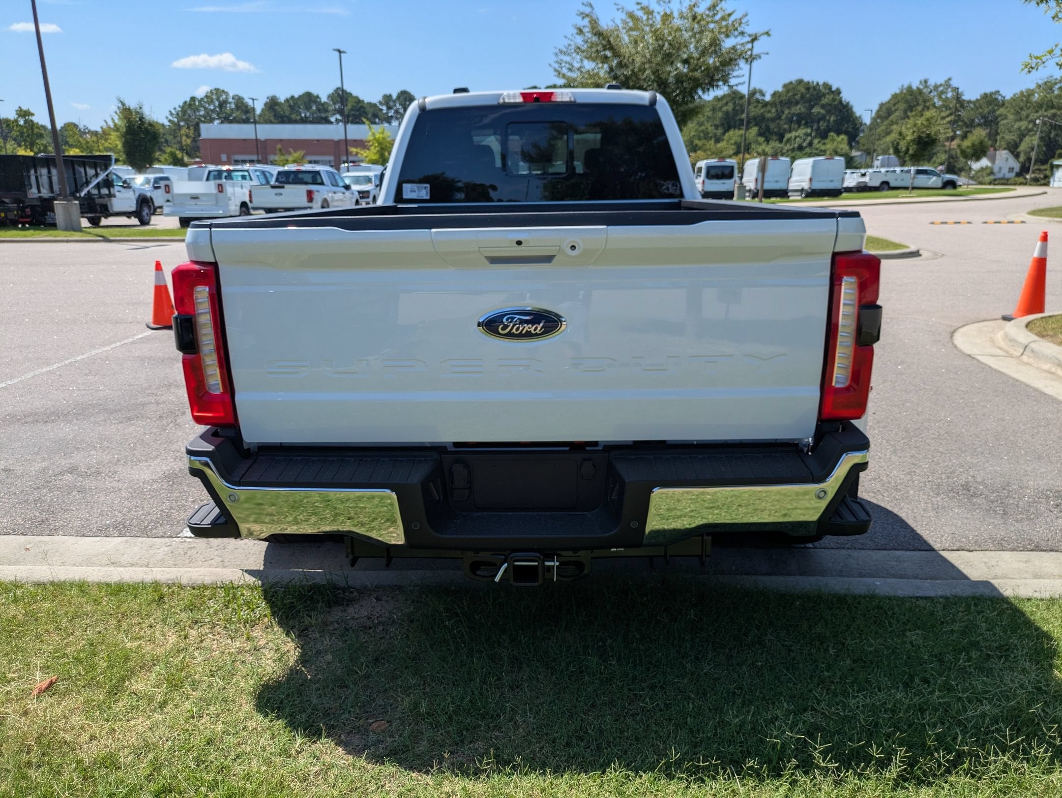 2026 Ford Super Duty F-350 DRW LARIAT
