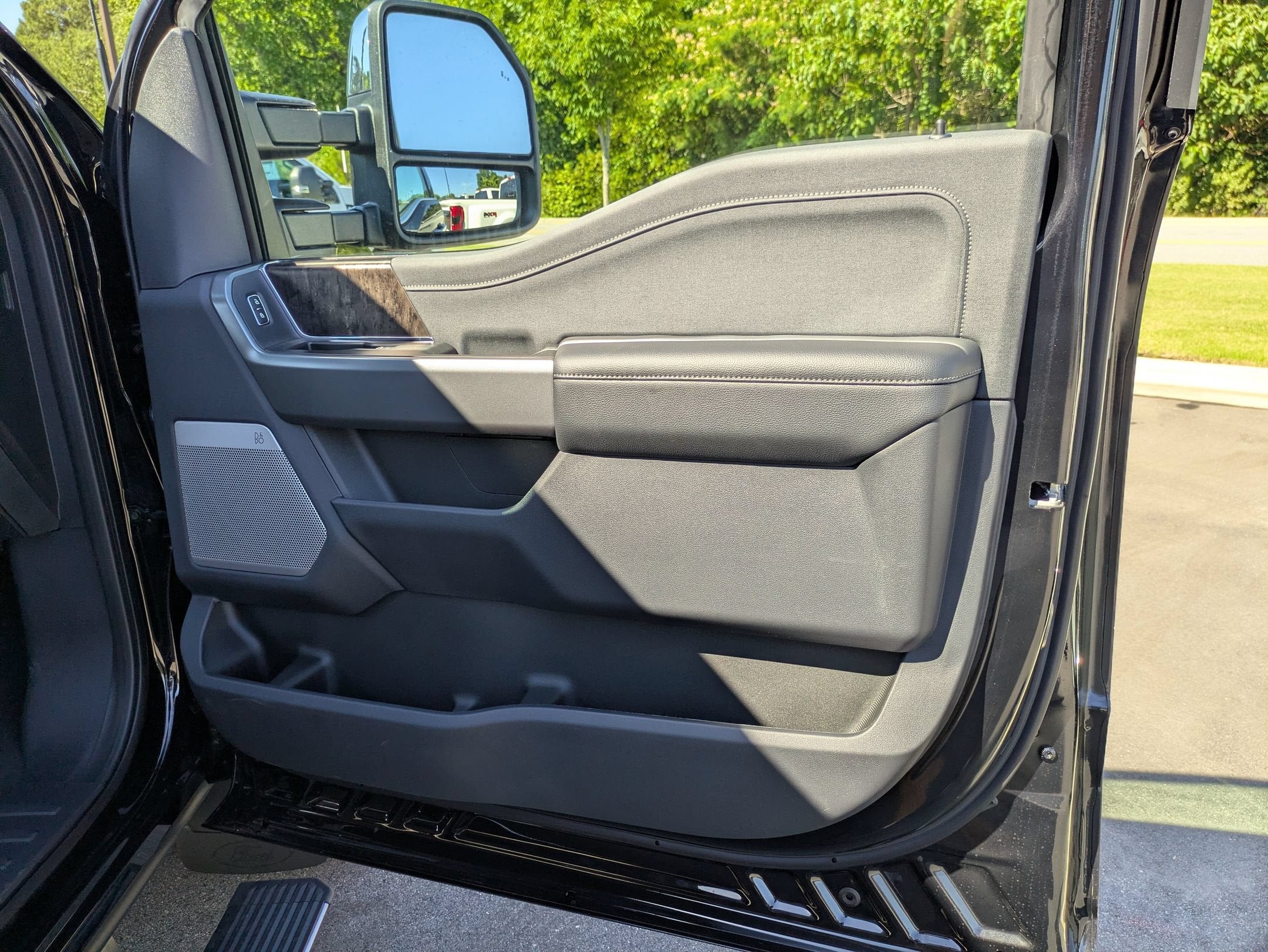 2026 Ford Super Duty F-350 DRW LARIAT
