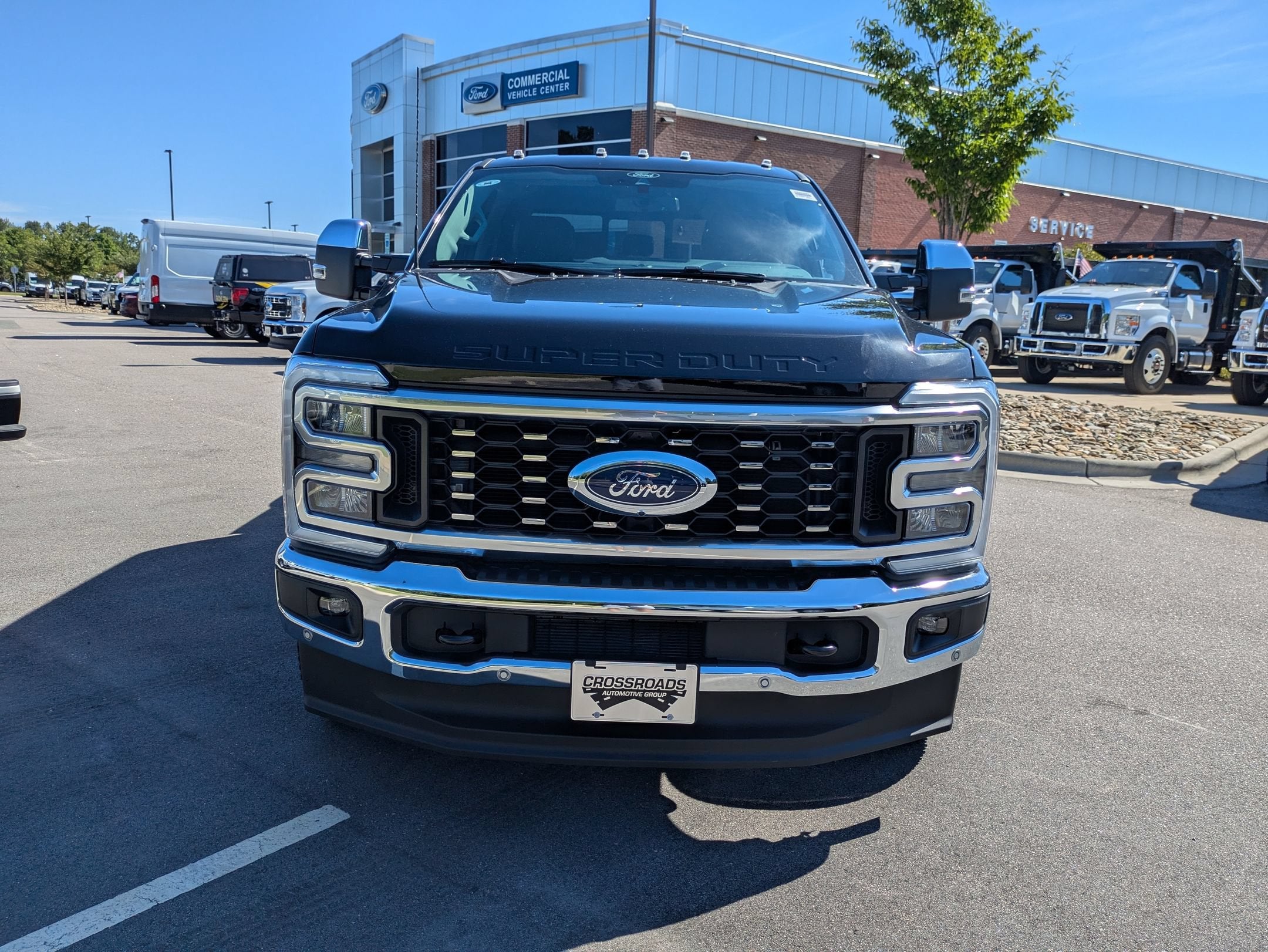 2026 Ford Super Duty F-350 DRW LARIAT