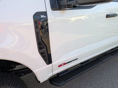 2027 Ford Super Duty F-350 DRW XL