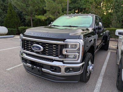 2026 Ford Super Duty F-350 DRW LARIAT