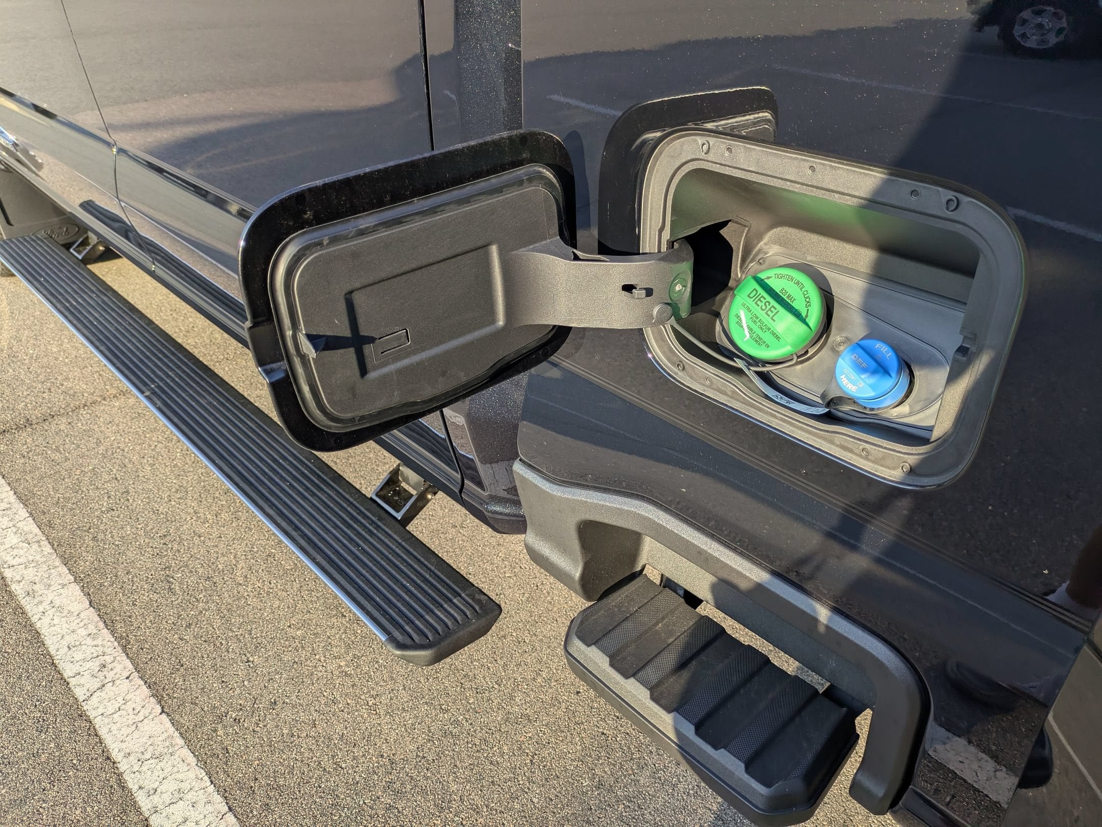 2026 Ford Super Duty F-350 DRW LARIAT