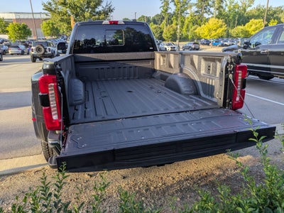 2026 Ford Super Duty F-350 DRW LARIAT